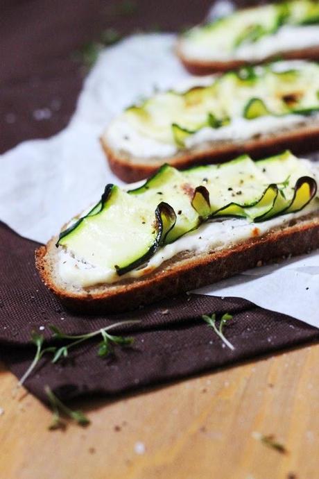 Zucchini-Crostini.