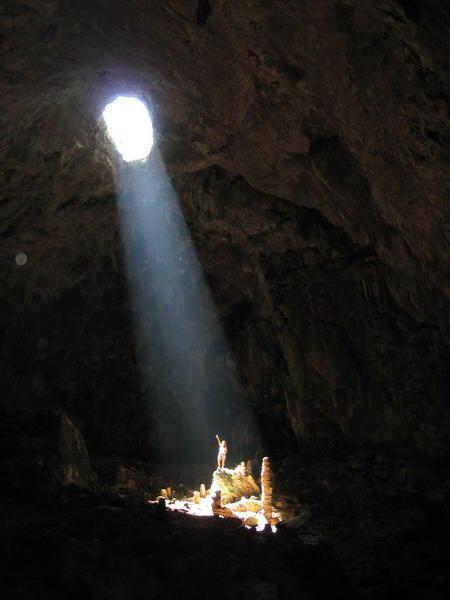 unterwegs zu einer geheimnisvollen grotte mit astrid prinzessin zu stolberg 01