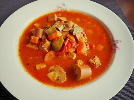 Vegane Soljanka: fleischfreie Variante der ansonsten fleischlastigen DDR-Suppe