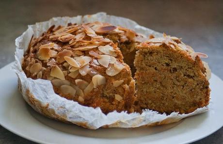 Let's bake: A vegan Carrot Cake