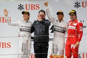 497758863 228132042014 300x200 Formel 1: Hamilton rast zum dritten Sieg in Folge