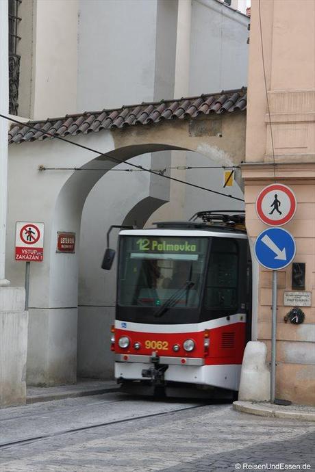Straßenbahn in der Letenska in Prag