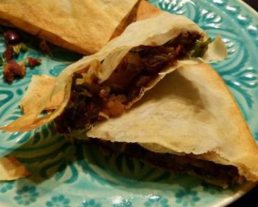 Knusprige Teigtaschen mit Kartoffel-Olivenfüllung