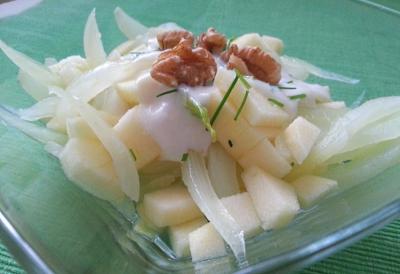 Apfel Fenchel Salat mit Nüssen