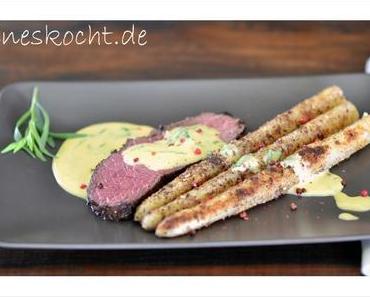 Roastbeef mit Estragonsabayon und Spargel im Haselnussmantel