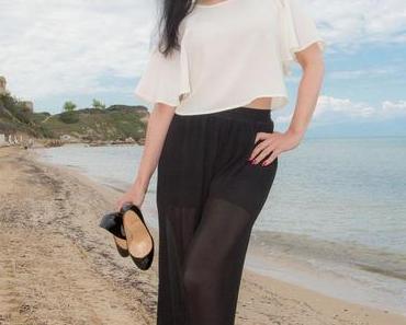 Beach Fotos – Plissee Hose mit weissem Shirt – SaniResort