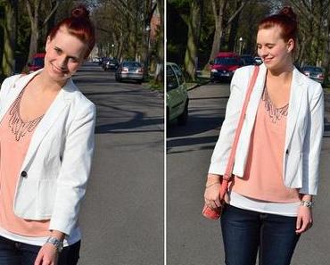 Weiß ist die Farbe der Unschuld – weißer Blazer