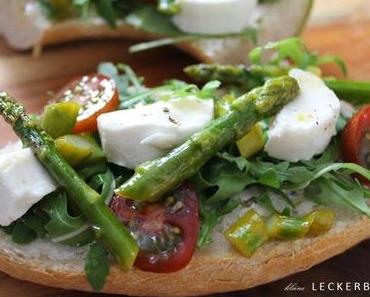 Ciabatta mit Rucola, Ziegenkäse und Spargel