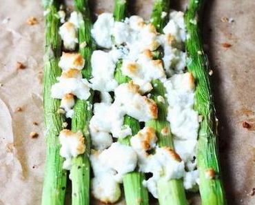 Überbackener grüner Spargel.
