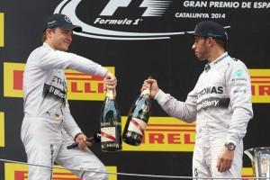 1025776398 230171152014 300x200 Formel 1: Hamilton holt vierten Sieg in Serie