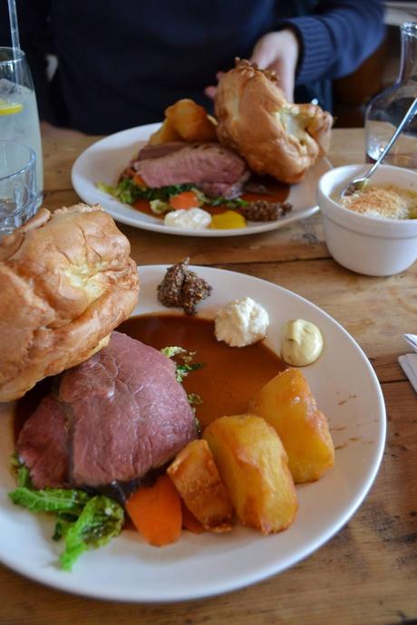 Restaurant Friday: Sunday Roast at 'The Pig and Butcher', London