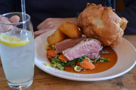 Restaurant Friday: Sunday Roast at 'The Pig and Butcher', London