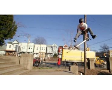 Akrobatische Tricks mit dem Pogostick