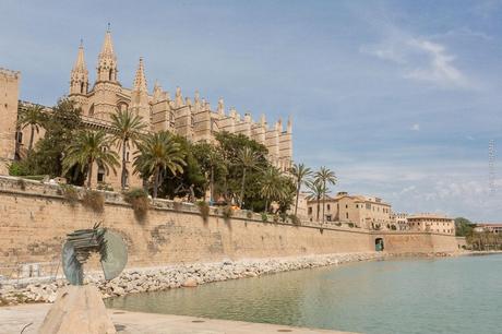 Palma de Mallorca - Altstadt - Reiseblogger - Landschaft - Enge Gassen - Kathedrale und blauer Himmel - Neue Gesetze am Ballermann