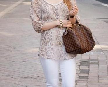 SNAKE PRINT AND WHITE PANTS