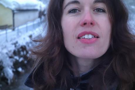 Portraitfoto der Schriftstellerin Andrea Grill aus Wien im Winter