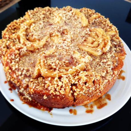 Honig Hefekuchen mit Knusper-Karamell