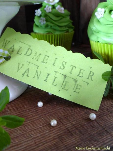Double Vanilla Cupcakes mit Waldmeister Topping
