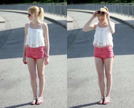 OUTFIT I LACE CROPPED TOP