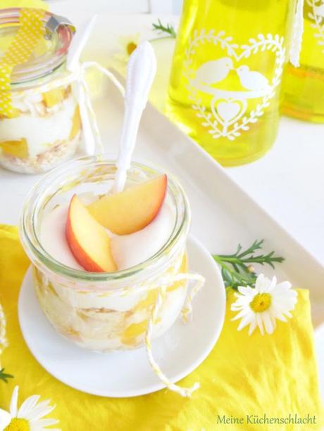 { Vegan } Mango-Pfirsich Dessert im Glas