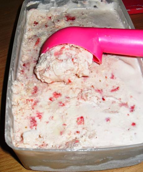 Cheesecake Strawberry Eiscreme