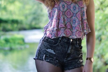 Croptop and High-Waisted Shorts {Outfit}