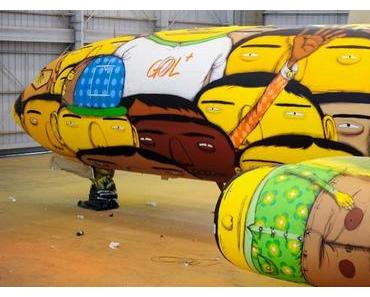 Die Streetart-Künstler Os Gêmeos gestalteten das Flugzeug der brasilianischen National-Elf #‎WM2014