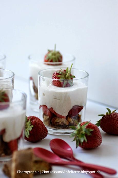 Sommerlicher easy-peasy-Nachtisch: Erdbeer-Tiramisu im Glas