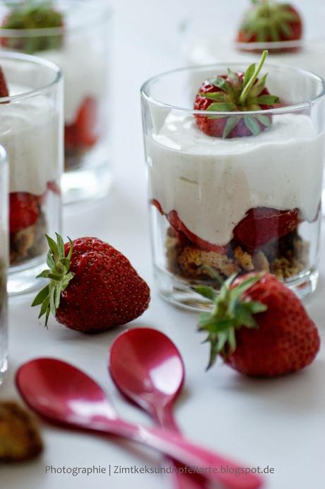 Sommerlicher easy-peasy-Nachtisch: Erdbeer-Tiramisu im Glas