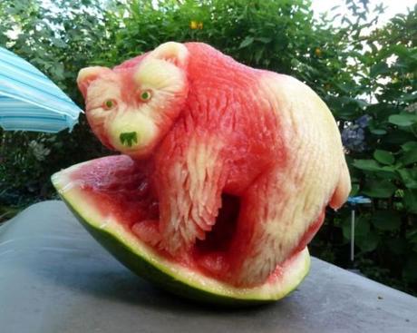 Skulpturen aus Wassermelonen von Clive Cooper