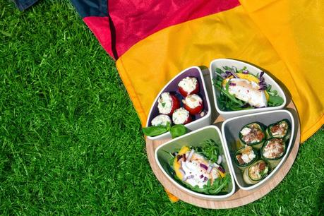 Fingerfood-Ideen zur Fußball-WM 2014 - Mango-Mozzarella-Spalten, Zucchiniröllchen, Gefüllte Kirschtomaten 