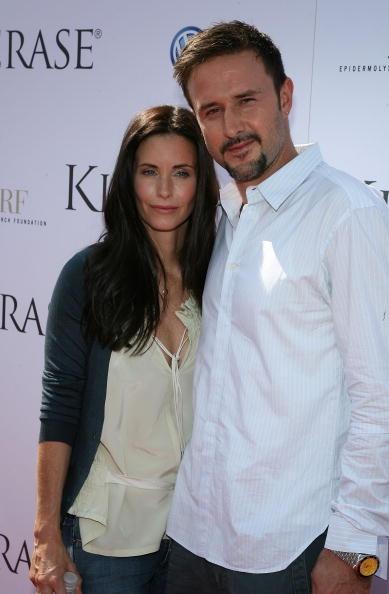 SANTA MONICA, CA - SEPTEMBER 29:  Actors Courtney Cox and David Arquette arrive at the Kinerase Skincare Celebration on the Pier hosted by Courtney Cox to benefit the EV Medical Research Foundation on September 29, 2007 at the Santa Monica Pier in Santa Monica, California.  (Photo by Frazer Harrison/Getty Images)