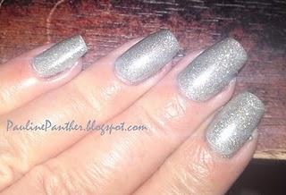 Glitzerndes Grau