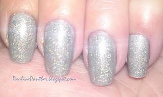 Glitzerndes Grau