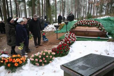 Beerdigung von Eva Strittmatter in Schulzenhof (Foto: ND)