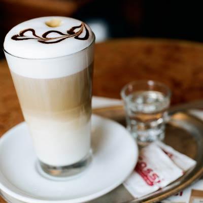 Unterschied zwischen Milchkaffee und Latte Machciato