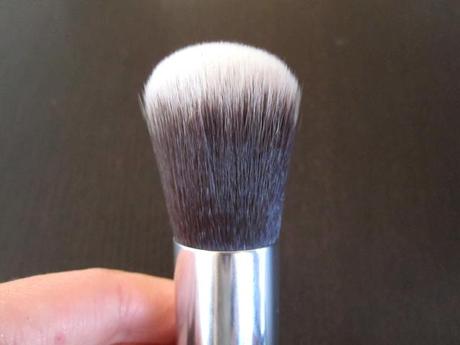 Review: Everyday Minerals Brushes – Flat Top Brush + Long Handled Kabuki + Foundation Brush + Baby Bamboo Flat Top Brush