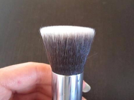 Review: Everyday Minerals Brushes – Flat Top Brush + Long Handled Kabuki + Foundation Brush + Baby Bamboo Flat Top Brush