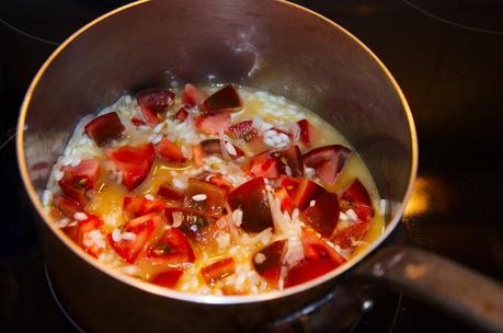 Thunfisch, Tomatenrisotto und Beurre Blanc