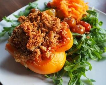Gefüllte Paprikaschoten mit Parmesankruste