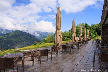 Terrasse vor dem 3'60 Grad Restaurant im Intercontintental Berchtesgaden Resort
