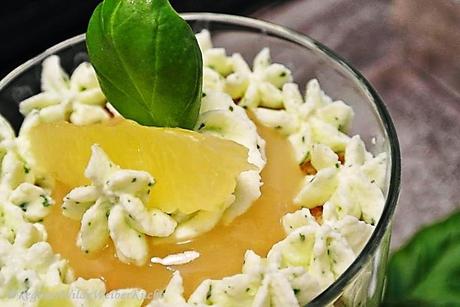 SonntagsSüß aus der Kräuterküche - Mandel Törtchen mit marinierten Zitronenfilets und Melissen-Basilikumobers