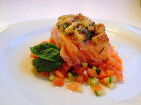 Lachs auf warmer Gemüsevinaigrette.