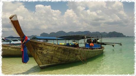 Long Boat fahren in Thailand