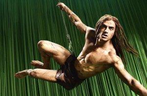 Hängepartie: Gian Marco Schiaretti als Tarzan. Foto: Stage Entertainment.