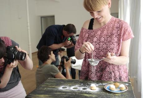 foodphoto workshop muenchen mit vivi d'angelo teilnehmer beim shooting der bildmotive (21)