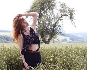 SHE'S BUYING A STAIRWAY TO HEAVEN