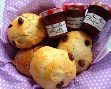 Kleines Gastgeschenk fürs Frühstück: Quark-Öl-Brötchen