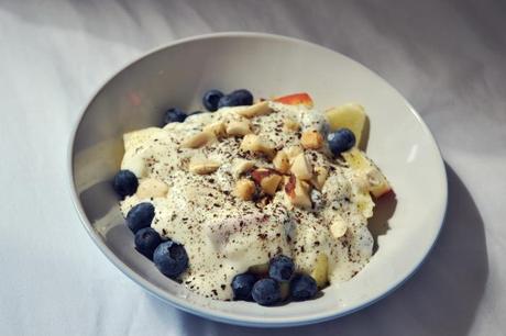 Gesunder Lieblingssnack: Obst & Joghurt