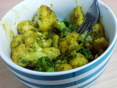 Indisches Blumekohl-Brokkoli-Curry (nach Alu Gobhi Art)